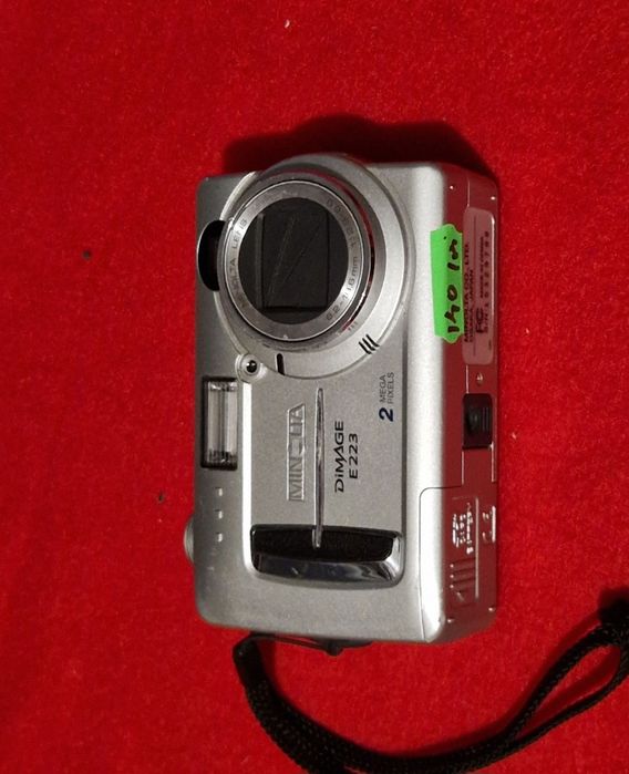 Aparat foto  / camera digitala fara accesorii