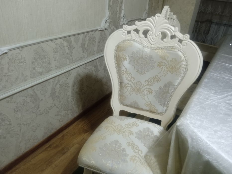 Стулья для гостиной