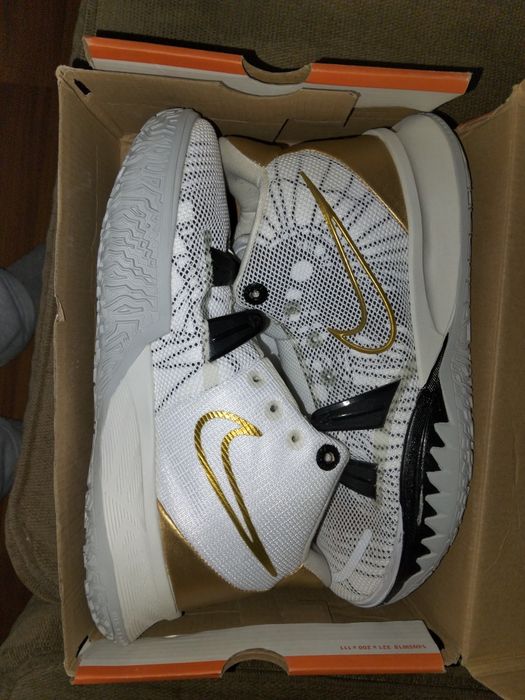 Kyrie 7     42 размер