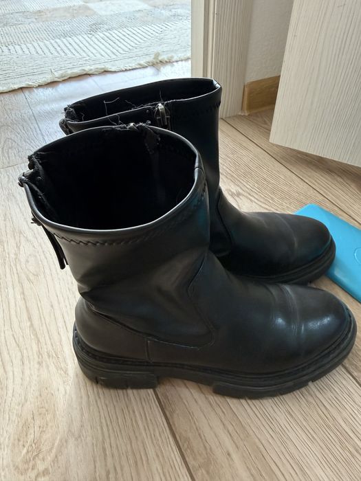 Отдам бесплатно сапожки