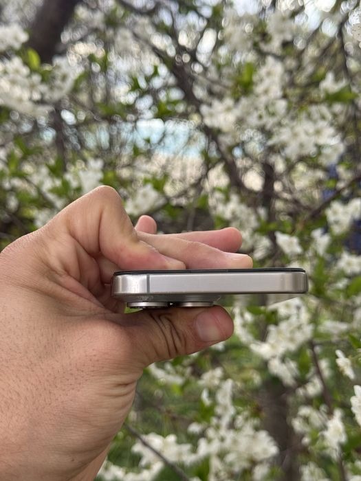 iPhone 15 Pro Max · 512 GB