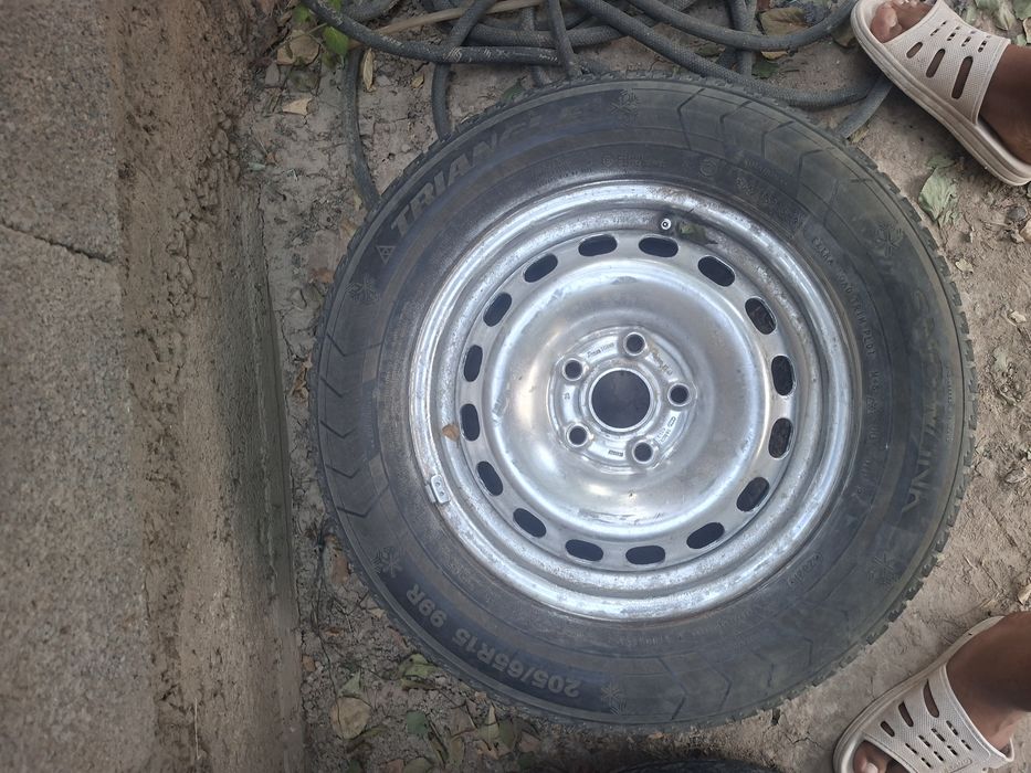 205/65/R15 балон с дисками