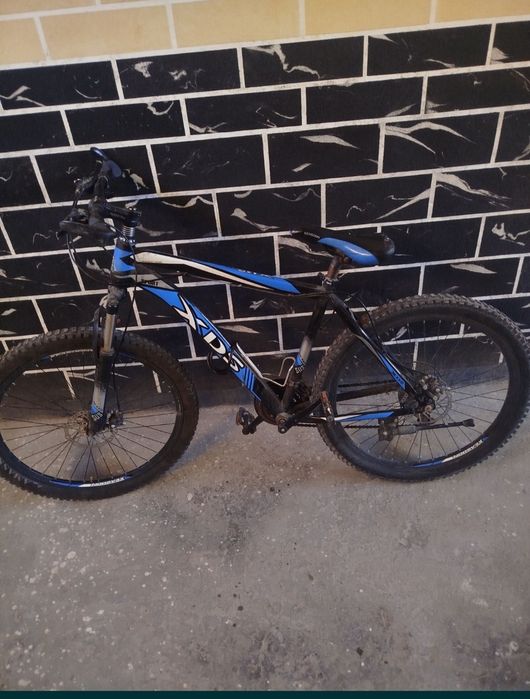 Velosiped sotiladi 26 razmer
Razmer 26
Xolati zor
Aybi yoq
Balonlari y