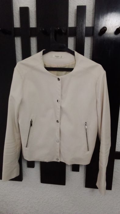 Кожено яке марка Манго