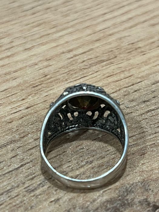 Продам кольцо серебрянное