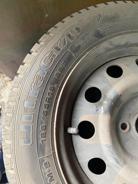 2 баллона резины на дисках