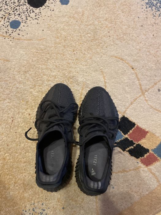 Yezzy Boost 350 V2 Triple Black