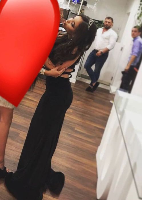 Rochie cu trena catifea