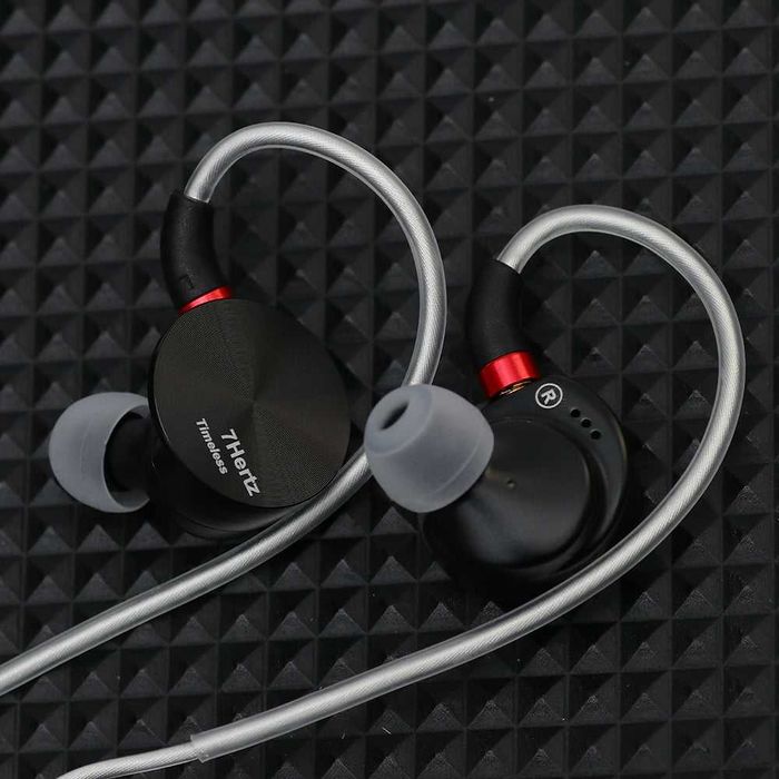 Linsoul 7hz Timeless HiFi in-ear monitors