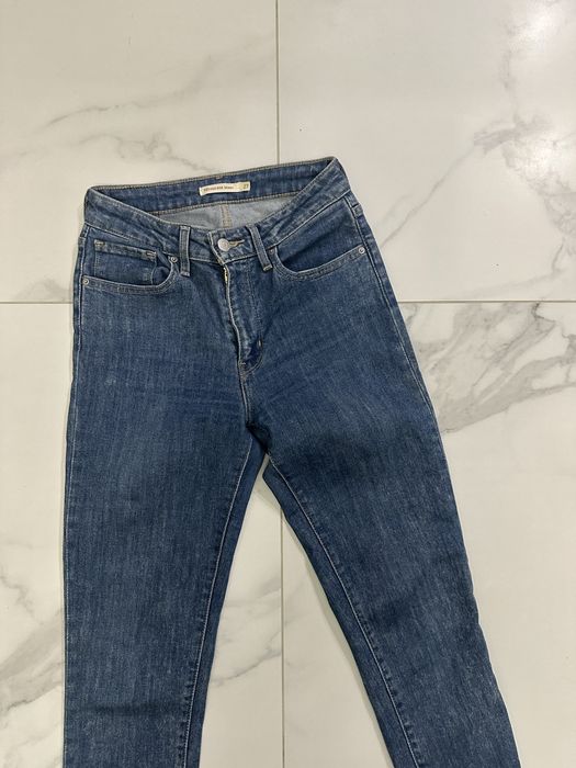 Оригинални дамски дънки Levi’s размер 27