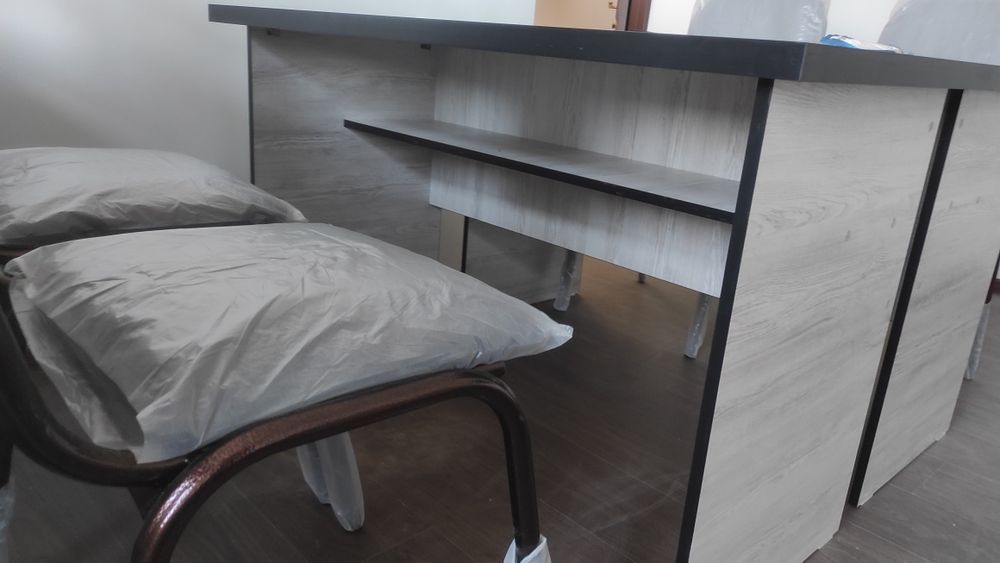 Parta va stul doska sotiladi. Narxi kelishiladi. Optom narxlarda.