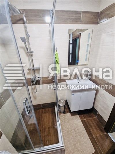 Дава се под наем Двустаен апартамент в Варна, Цветен квартал - 60 кв.м за 430 € - Снимка #11