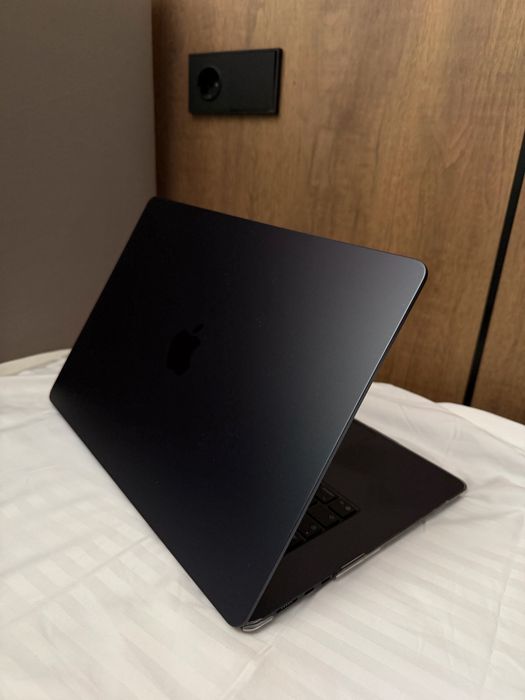 MacBook Air  m4 ноутбук