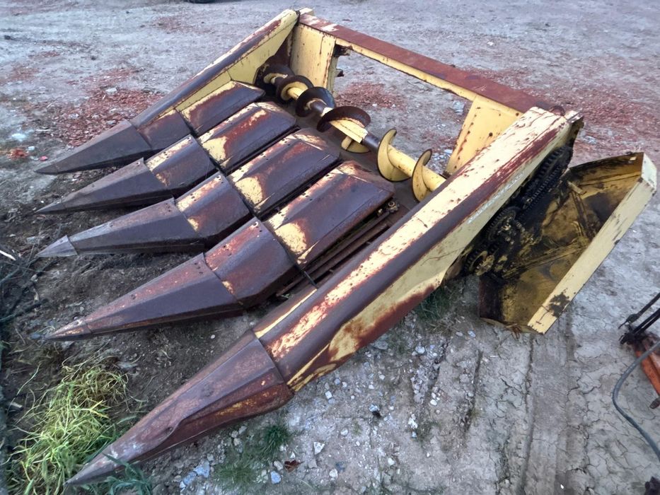 Masa de porumb New Holland pe 4 rânduri