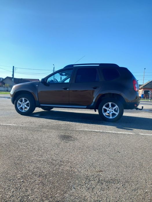 Vând Duster an 2013