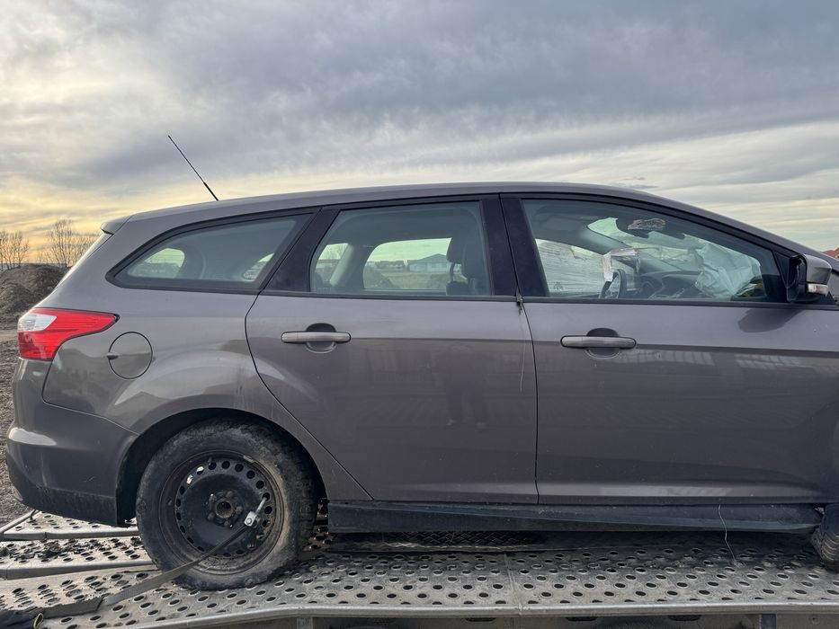 Dezmembrez Ford focus 3, carlig electric, caroserie, elemente mecanica