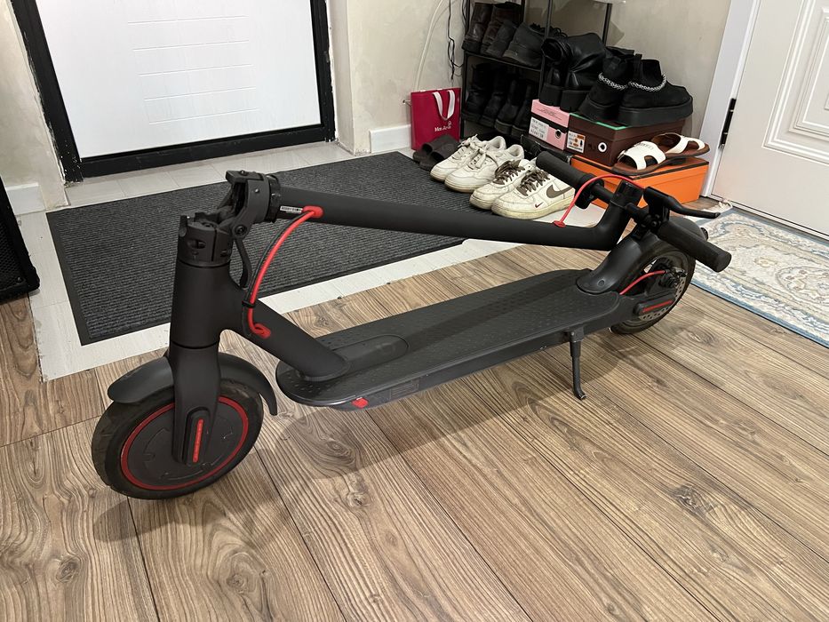 Самокат Xiaomi Mijia E-scooter M365