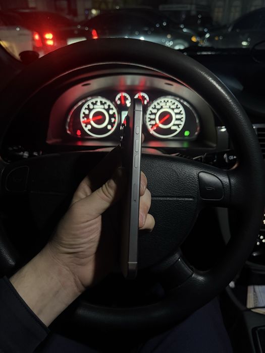 iphone 16 pro max 256gb yomkost 100%