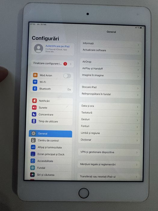 Ipad mini 4 cu sticla fisurata