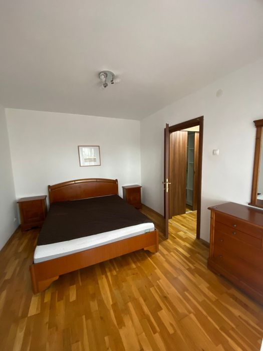 Inchiriez apartament cu 2 camera central lângă Pizza Mama Mia