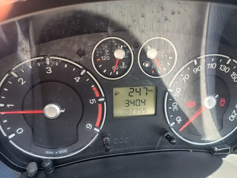 Vând mașină Ford Fiesta