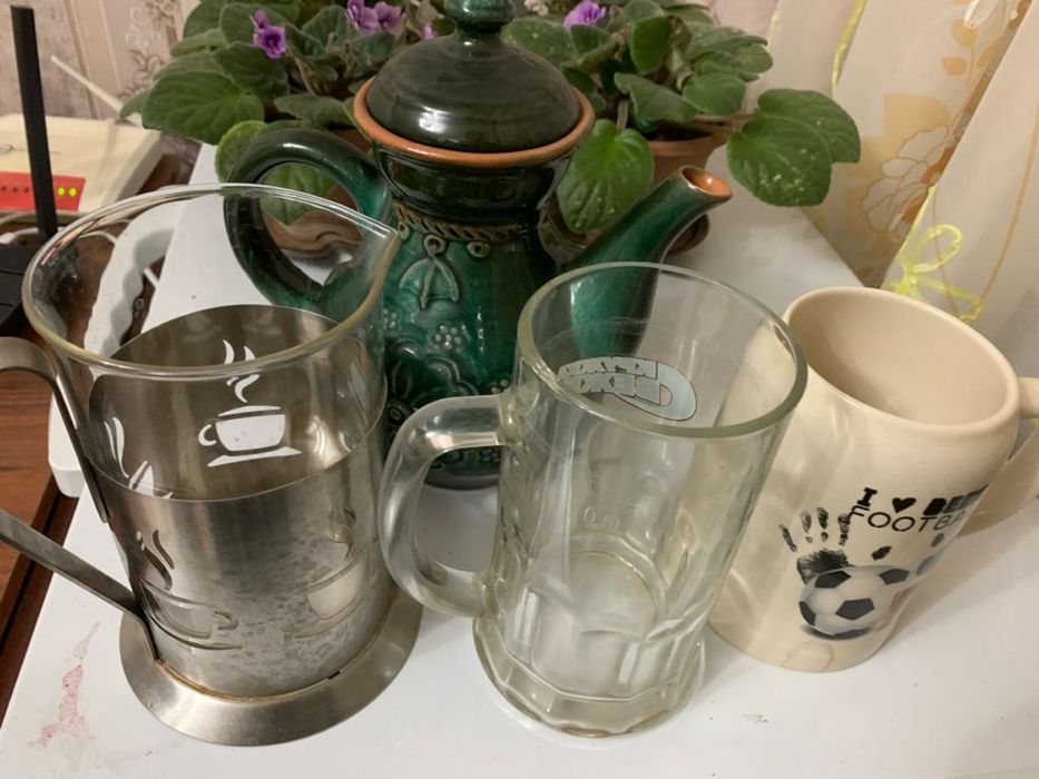 Продаю пивные кружки и чайник