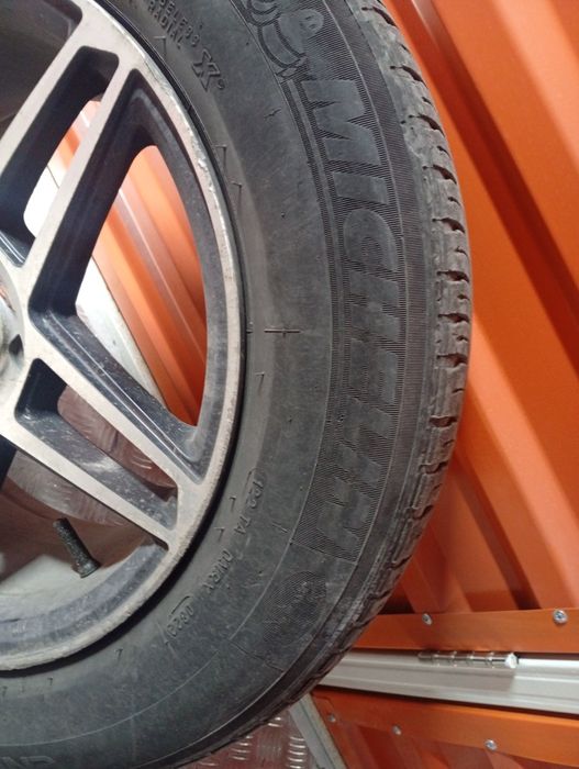 Продам диски с шинами