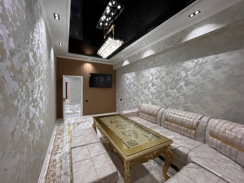 3 xonalik 7 etaj 90kv  kritiy rinok
8 etajlik dom lift bor
 Adres Krit