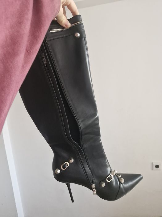 Черни токчета с висок ток