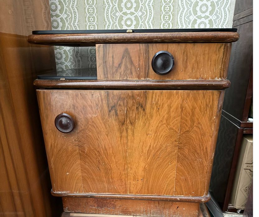 Шкаф шифоньер+2 тумбочки натуральное дерево Чехия Katta javon shifoner