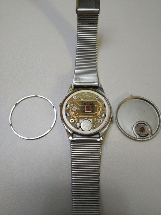 Часы наручные Электроника 5. Кварц ЖКИ. СССР.