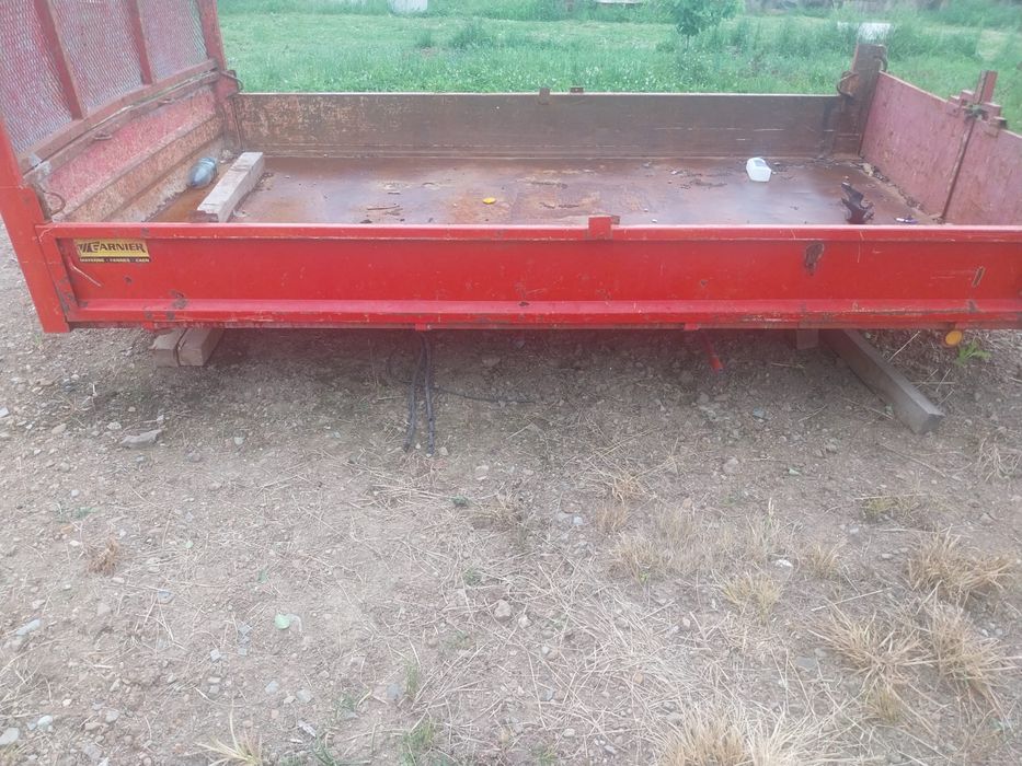 Vand bena basculabilă