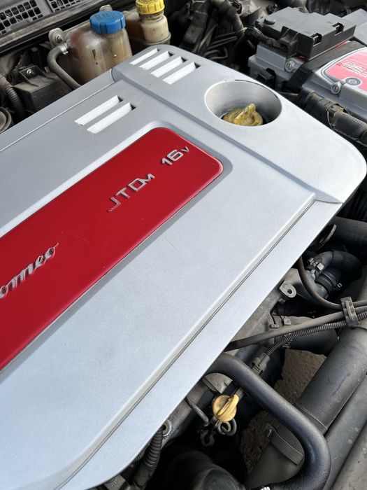 Vând Alfa Romeo 159