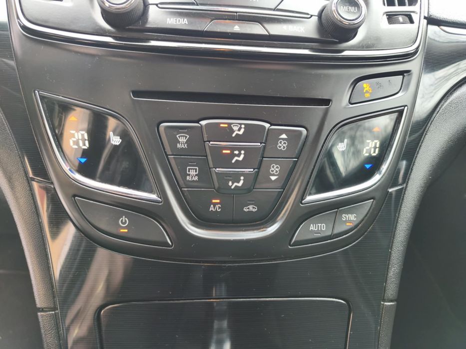 Opel Insignia -2014
