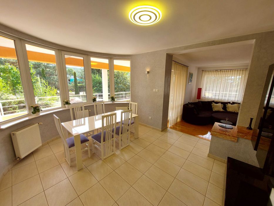 Vilă în Făget | Rezidențial sau Sediu Companie / Birouri IT | Teren 2.412 mp + Zonă Parcare Separată (1000 mp) | Saună, Jacuzzi & Grădină Zen