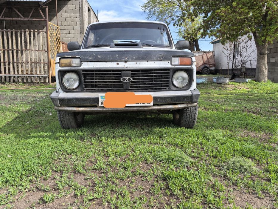 Нива 2121 в хорошем состояний