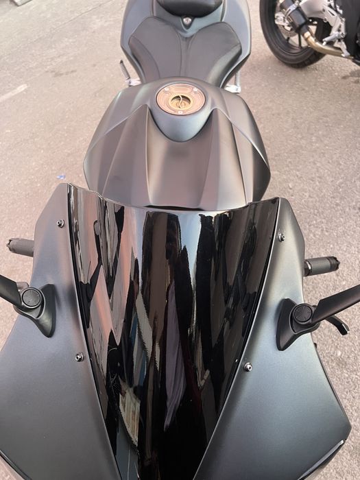 Yamaha R1 2006, 1000cc