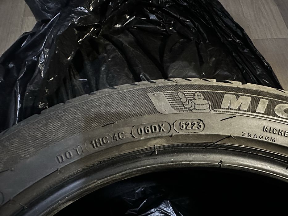 Шины размер 235/45/17 MICHELIN