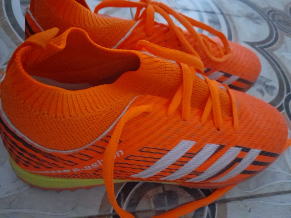 Продаётся сороконожки для футбола