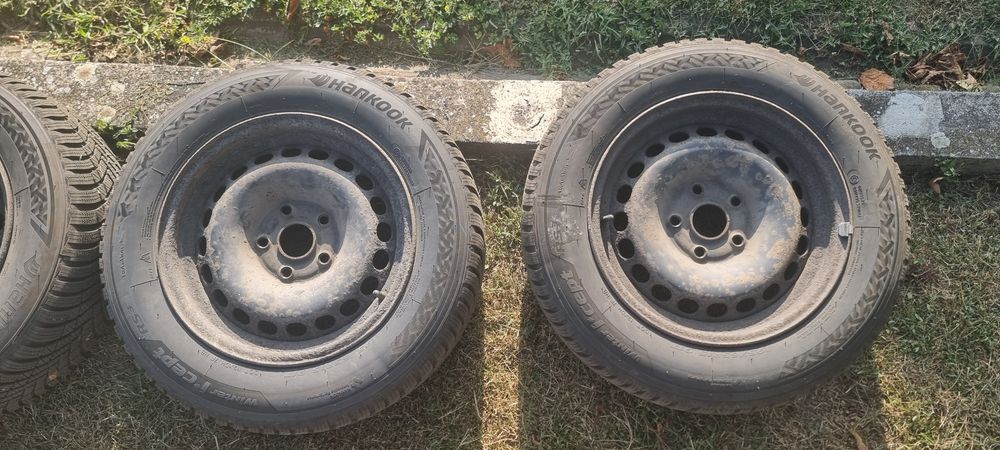 Vand 4 cauciucuri hankook winter i*cept RS3 195/65 R15 91T + jante