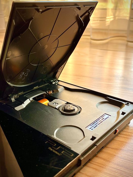 Ps2 slim + една игра