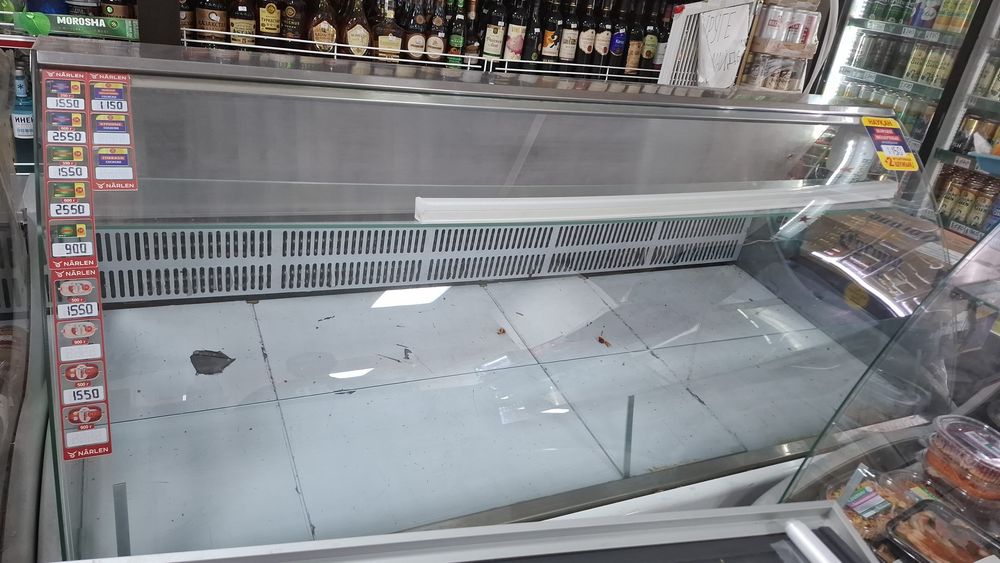 Холадилник  магазинге