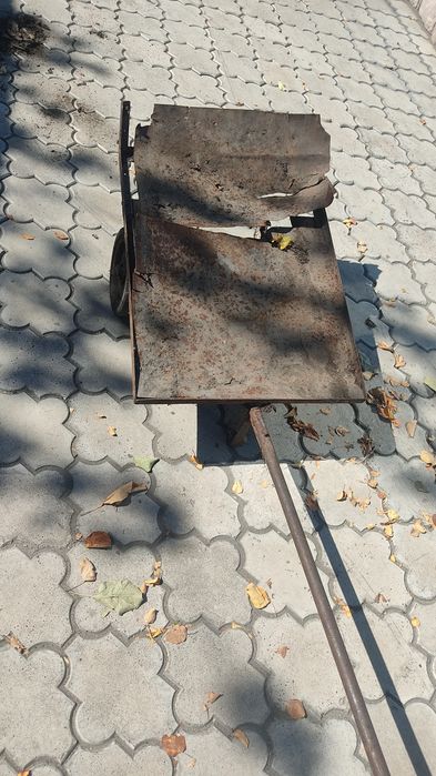Продам тележку и сани