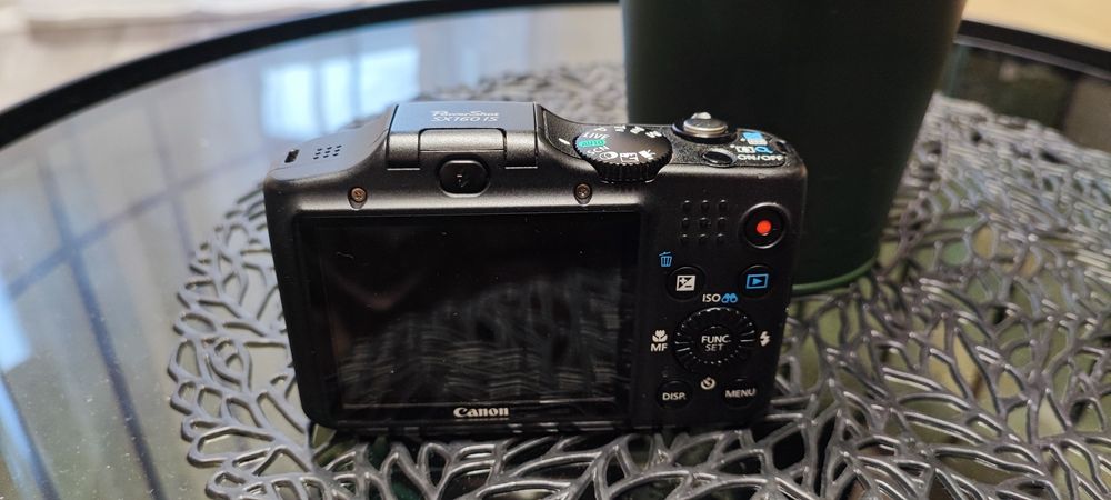 Canon SX160 IS 16 Mp, 16x , baterii AA