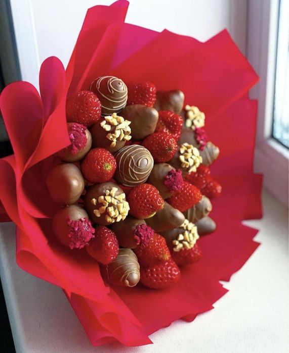 Клубника в шоколаде Дубайский шоколад Подарок Букеты Боксы Круглосуточ