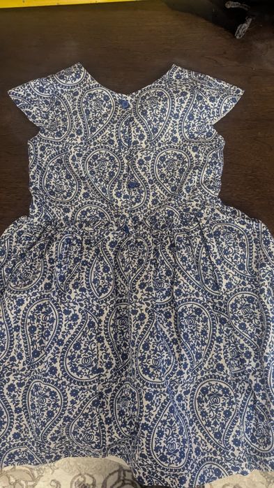 Продам роскошное летнее платье на девочку