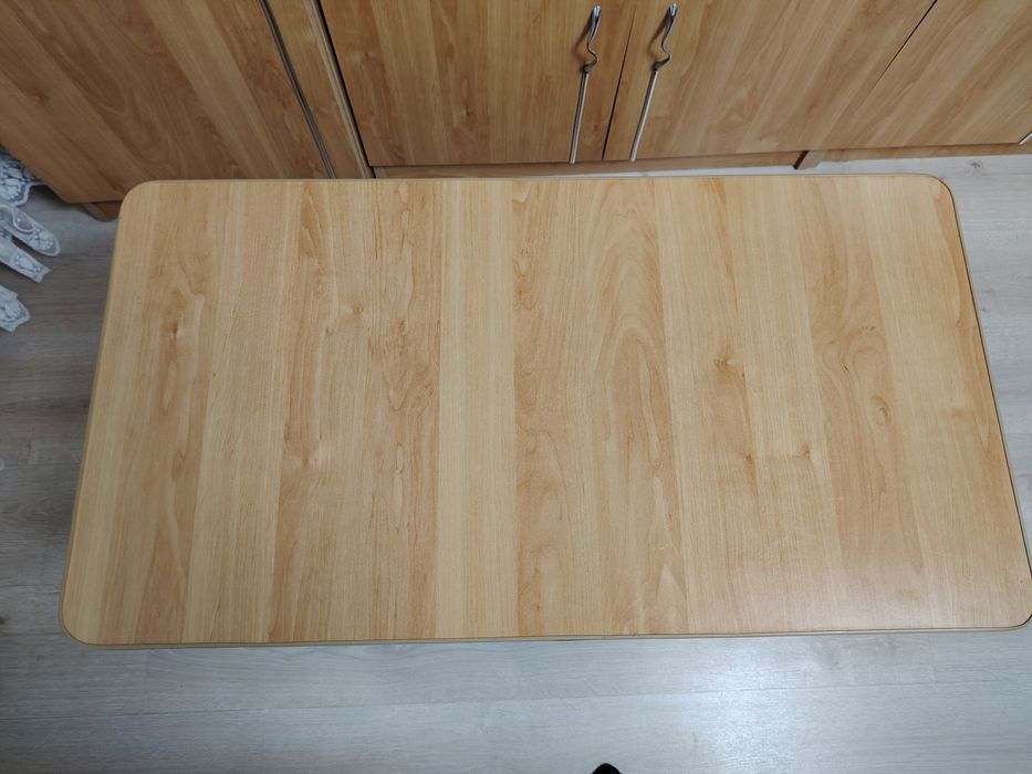 Măsuță in stare buna