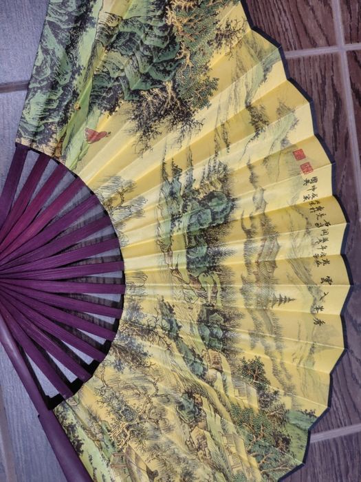 Красочные праздничные вееры