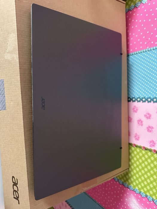 Продам ноутбук acer 3 мес в использование