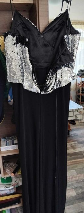 Черна рокля размер М